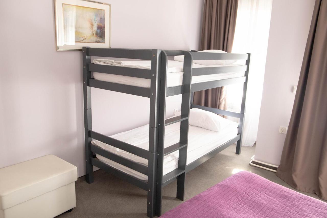 סלאבונסקי ברוד Art Hotel מראה חיצוני תמונה