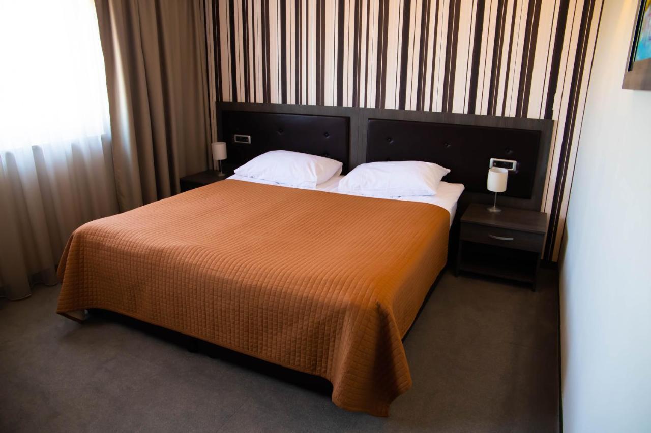 סלאבונסקי ברוד Art Hotel מראה חיצוני תמונה