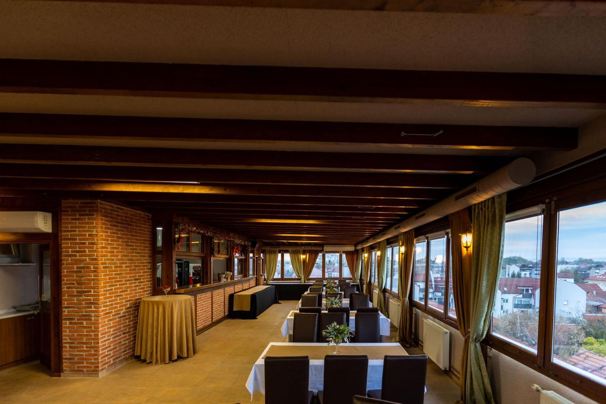 סלאבונסקי ברוד Art Hotel מראה חיצוני תמונה