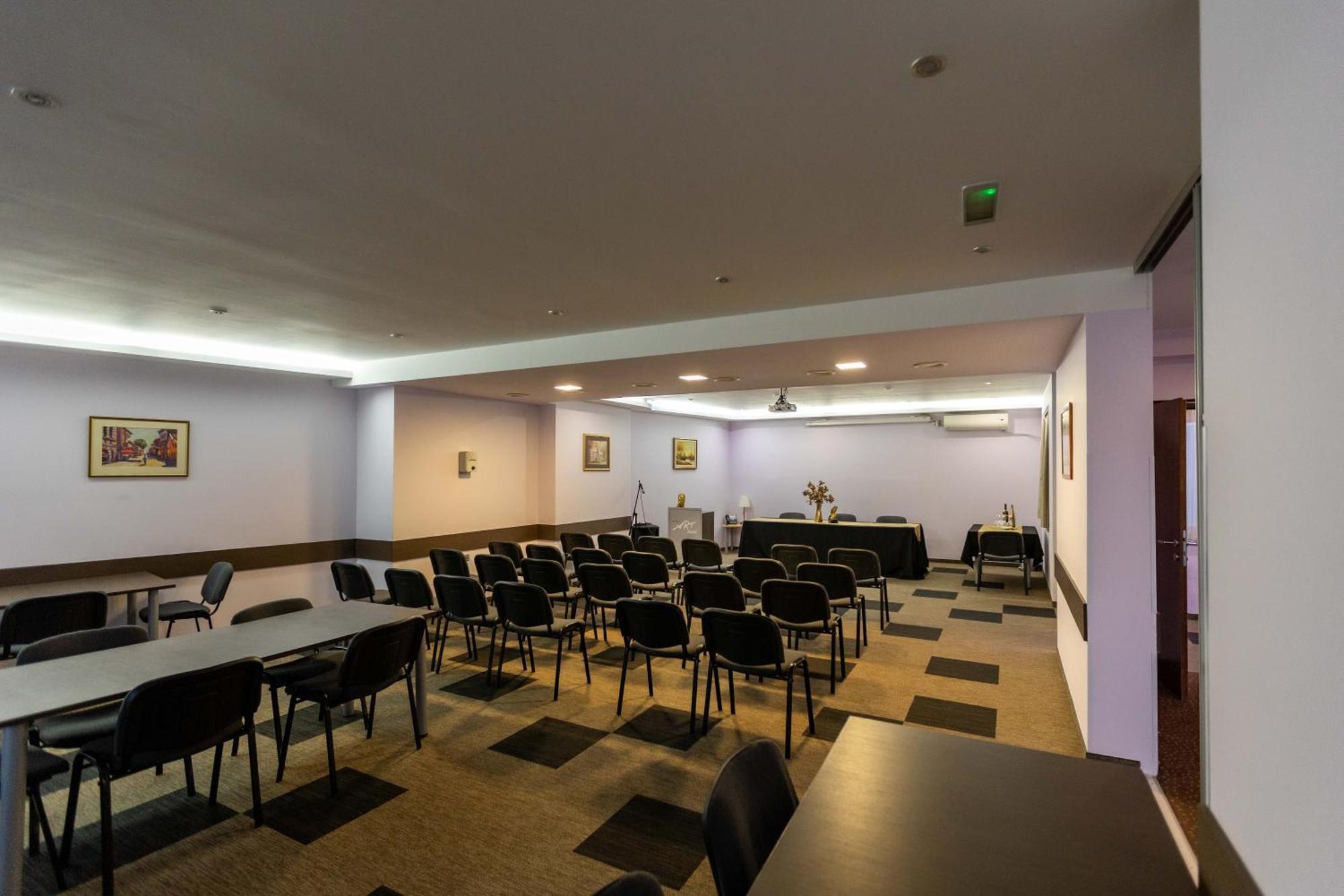 סלאבונסקי ברוד Art Hotel מראה חיצוני תמונה