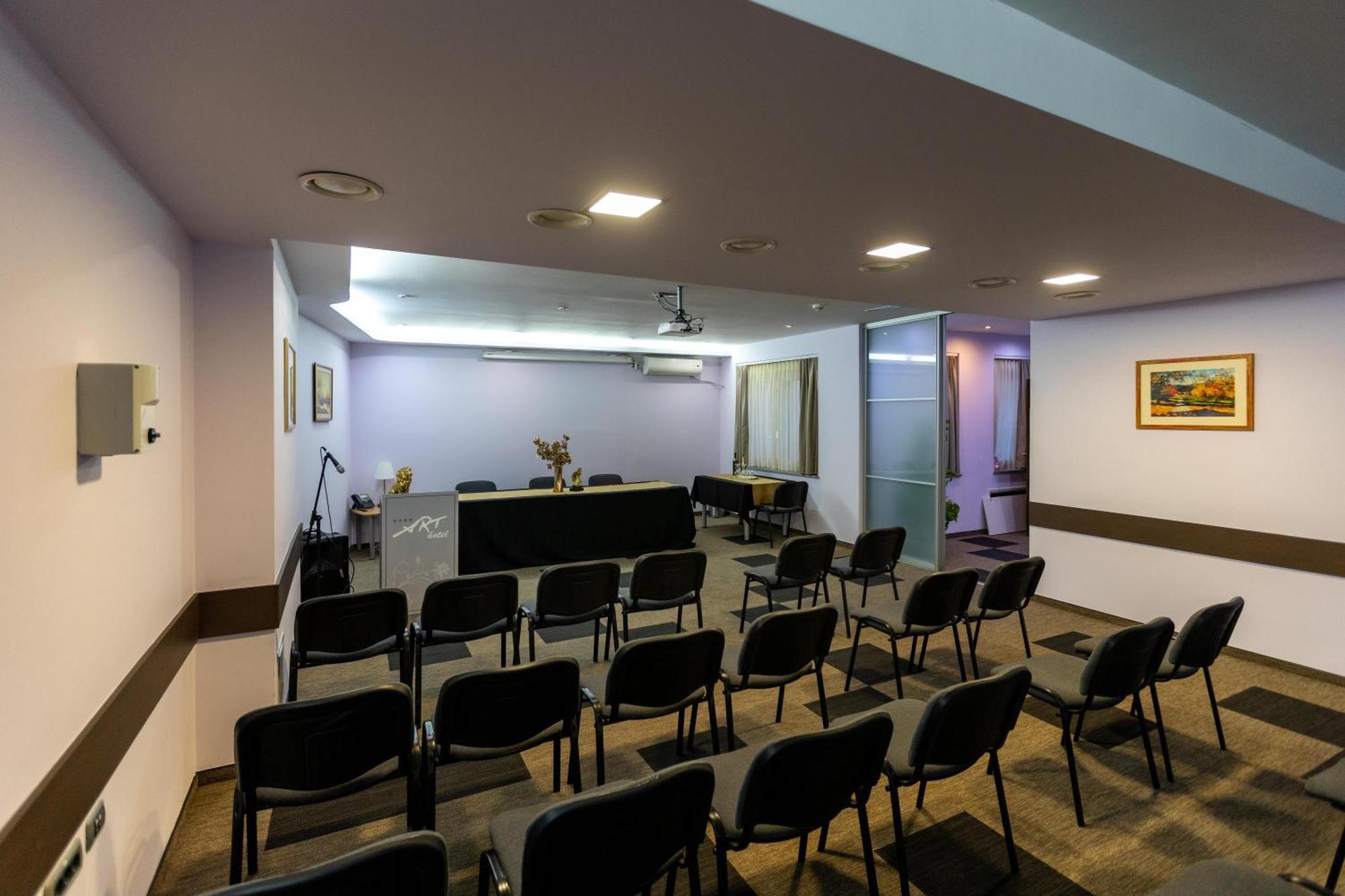 סלאבונסקי ברוד Art Hotel מראה חיצוני תמונה