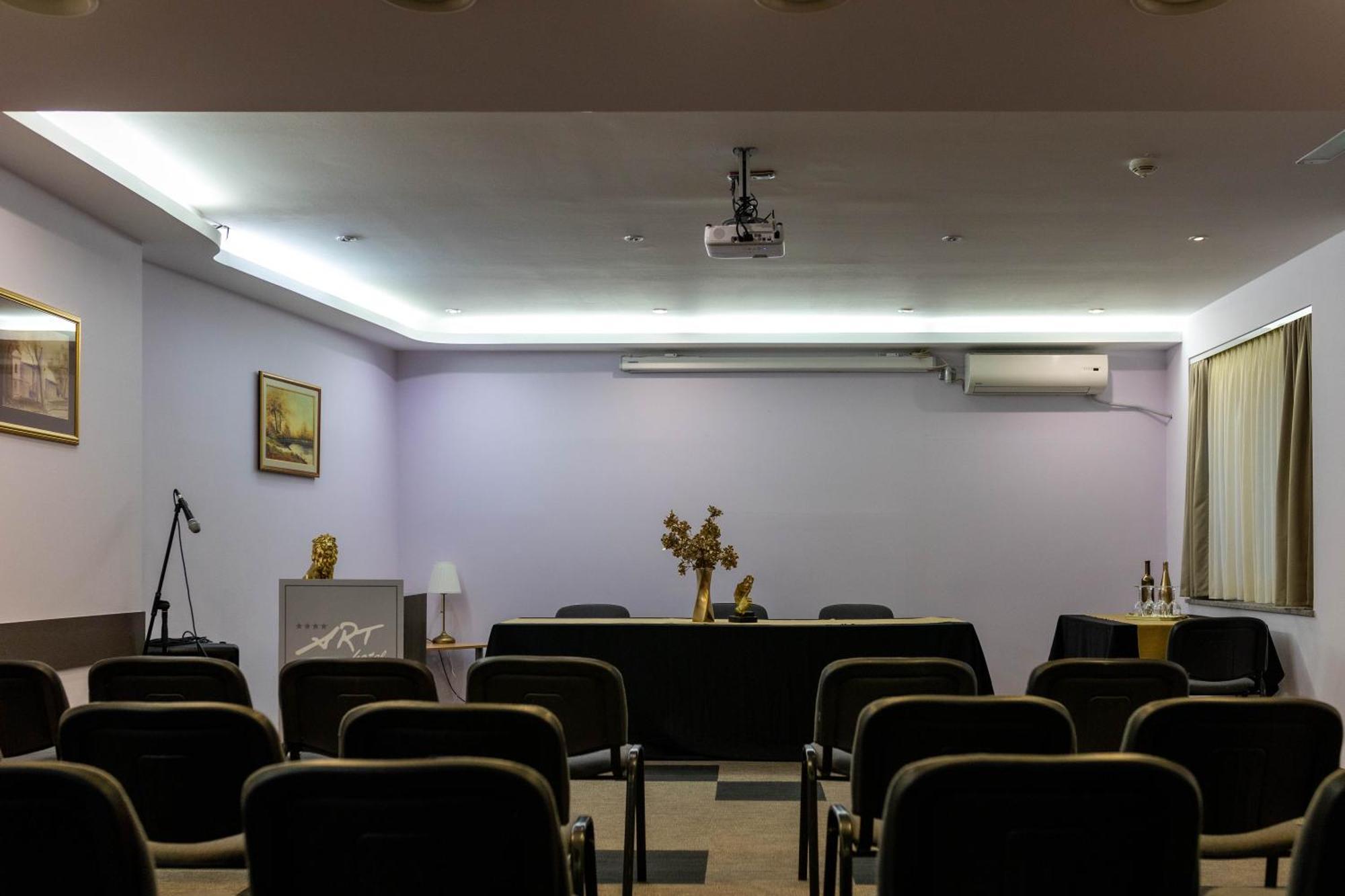 סלאבונסקי ברוד Art Hotel מראה חיצוני תמונה