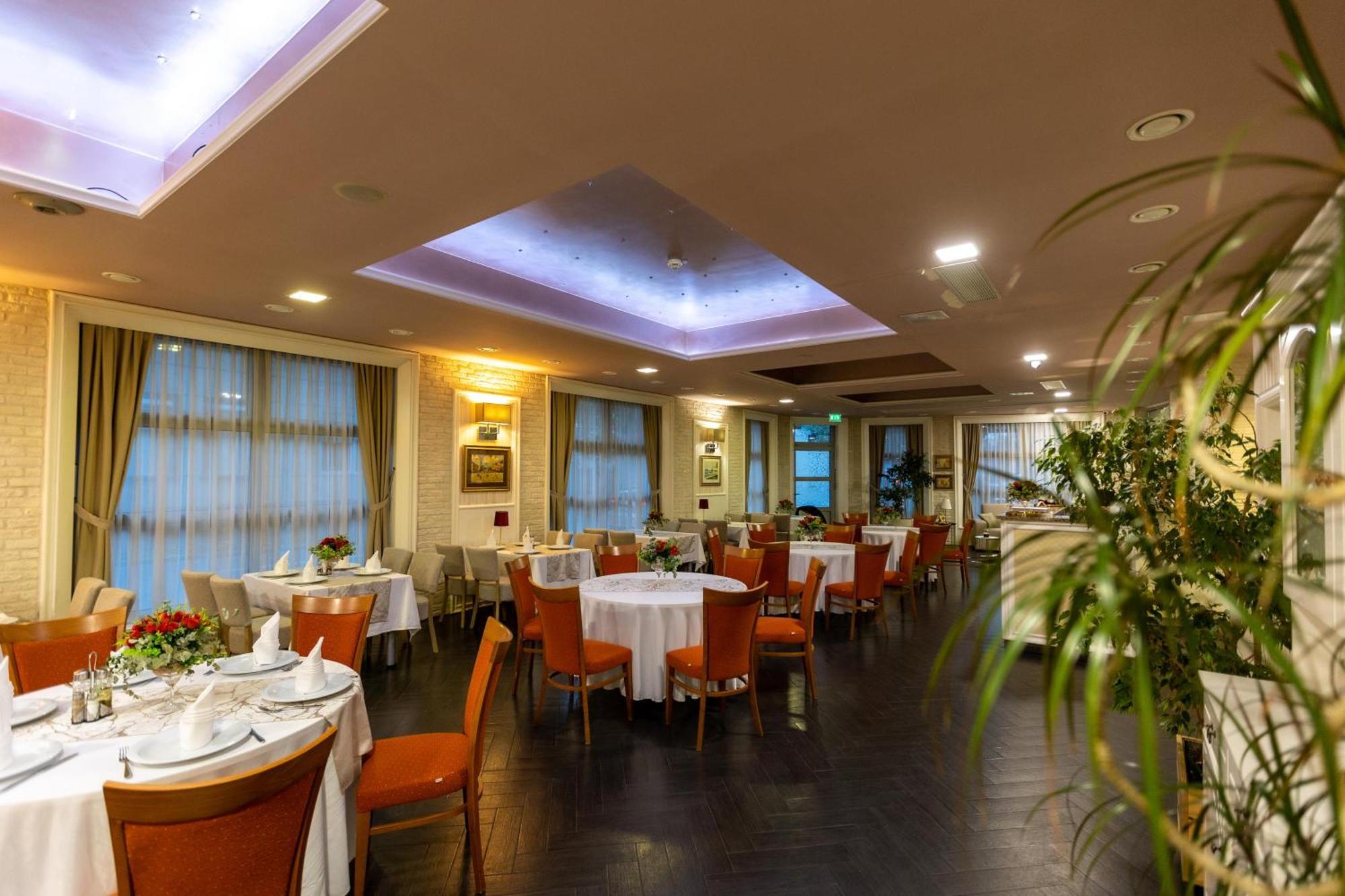 סלאבונסקי ברוד Art Hotel מראה חיצוני תמונה