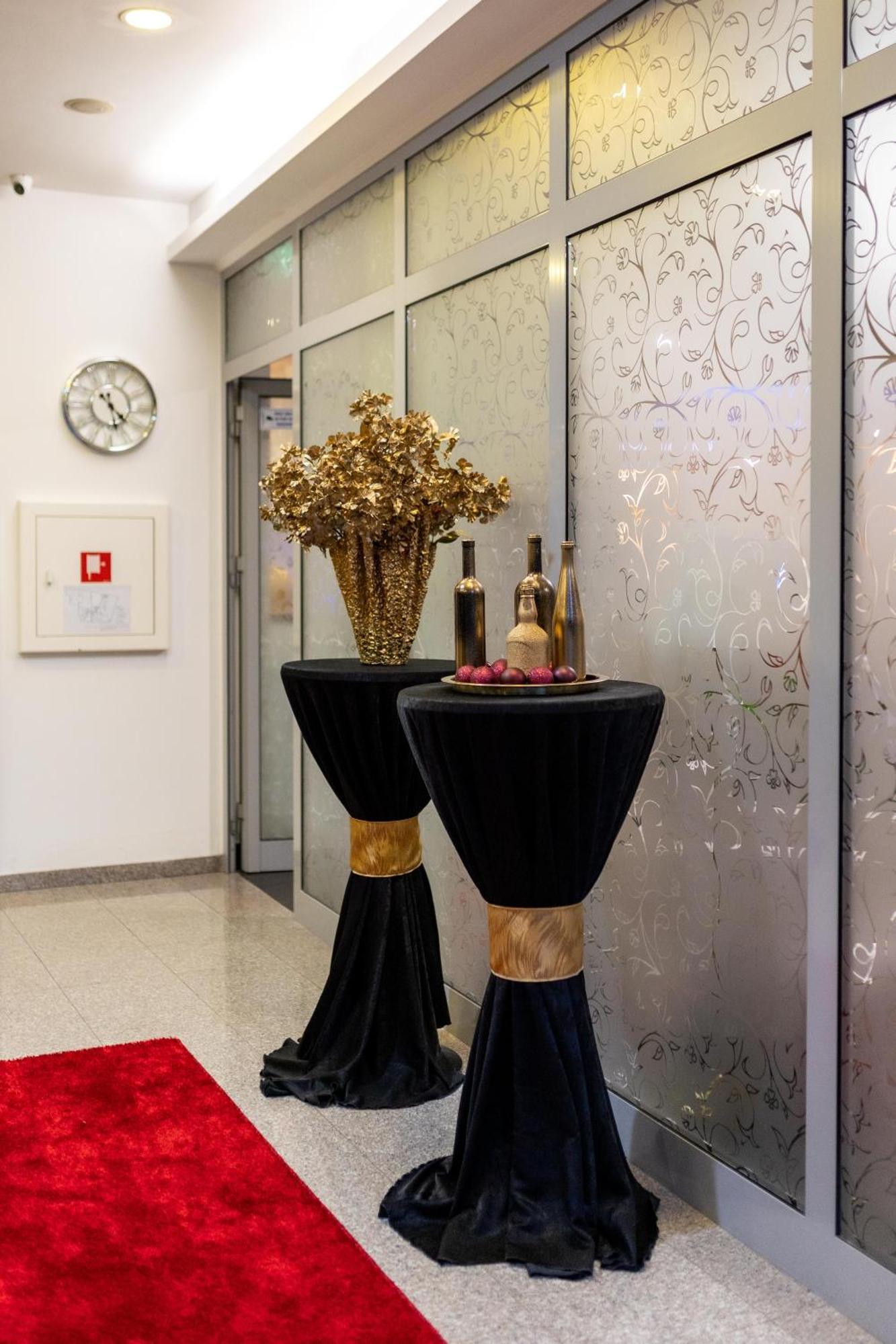 סלאבונסקי ברוד Art Hotel מראה חיצוני תמונה